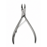 Professional nail nipper with 15.0 mm blade and 115 mm length for manicure, pedicure and salon work