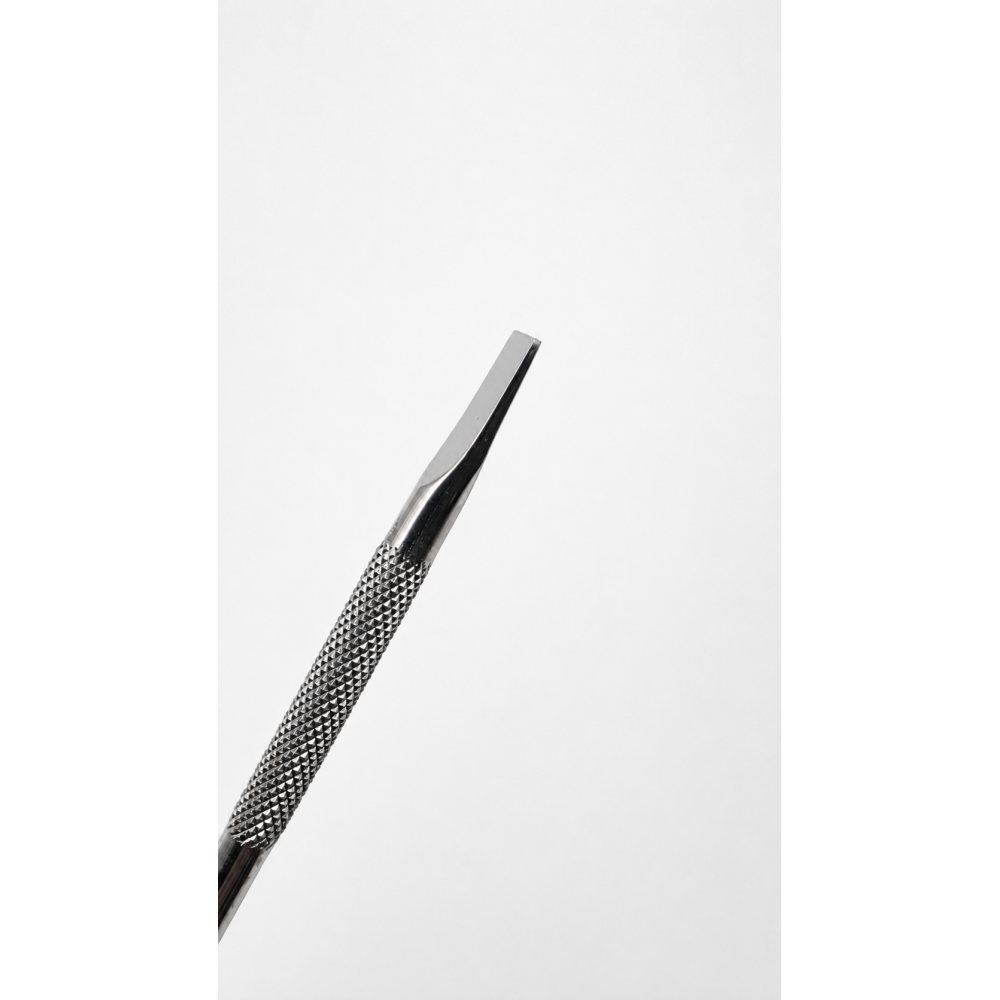 Doppelseitiger Cuticle Pusher & Cleaner 132mm