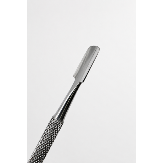 Doppelseitiger Cuticle Pusher & Cleaner 132mm