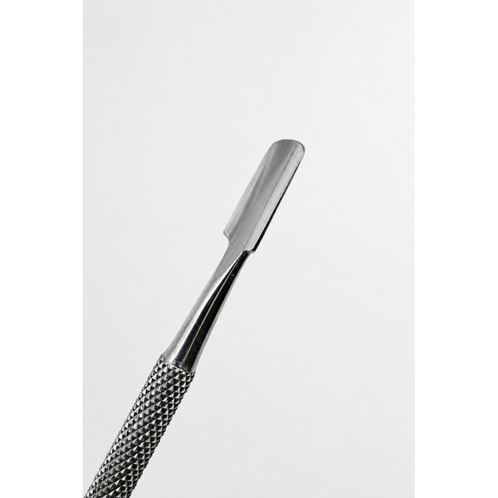 Doppelseitiger Cuticle Pusher & Cleaner 132mm