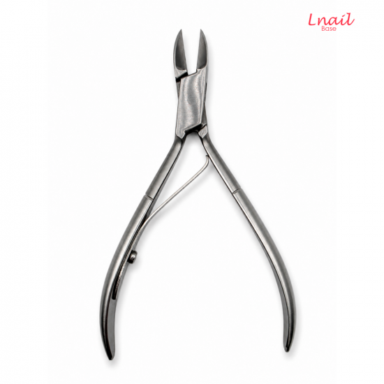 Professional nail nipper with 15.0 mm blade and 115 mm length for manicure, pedicure and salon work